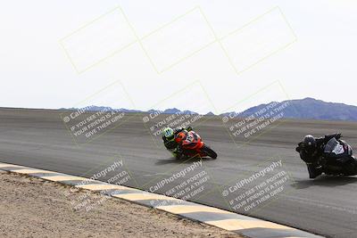 media/Feb-27-2022-CVMA (Sun) [[a3977b6969]]/Race 6 500 Supersport-350 Supersport (Holeshot)/